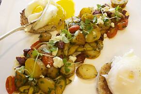 The Garden City Hotel