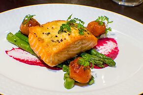 The Garden City Hotel