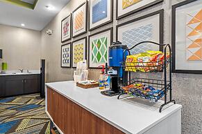 Holiday Inn Express & Suites Lakeland South by IHG