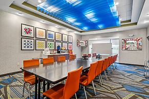 Holiday Inn Express & Suites Lakeland South by IHG