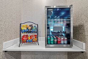 Holiday Inn Express & Suites Lakeland South by IHG