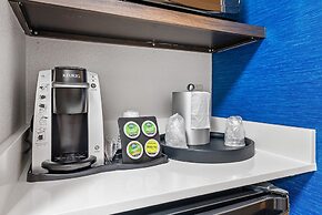 Holiday Inn Express & Suites Lakeland South by IHG