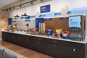 Holiday Inn Express & Suites Lakeland South by IHG