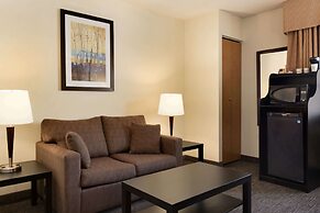 Travelodge by Wyndham Edmonton South