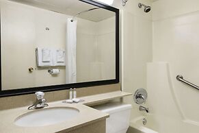 Travelodge by Wyndham Edmonton South