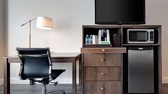 Florida Hotel & Conference Center in the Florida Mall