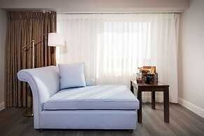 Florida Hotel & Conference Center in the Florida Mall