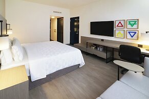 Holiday Inn Monterrey - Parque Fundidora by IHG