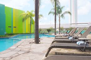 Holiday Inn Monterrey - Parque Fundidora by IHG