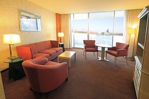 Holiday Inn Monterrey - Parque Fundidora by IHG