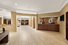 Hotel RL Cleveland Airport West