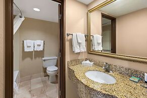 Hotel RL Cleveland Airport West