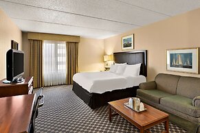 Hotel RL Cleveland Airport West