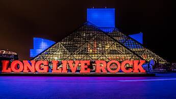 Hotel RL Cleveland Airport West