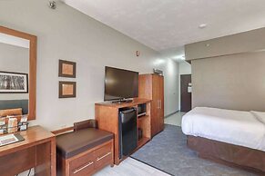 Comfort Suites Appleton Airport