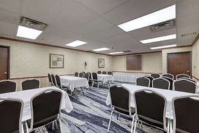 Comfort Suites Appleton Airport