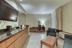 Comfort Suites Appleton Airport