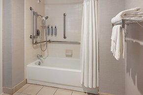 Courtyard by Marriott Baldwin Park