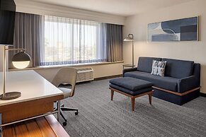 Courtyard by Marriott Baldwin Park