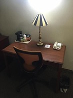 Ramada by Wyndham Barstow