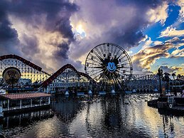 Hotel Indigo Anaheim by IHG