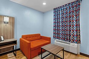 Rodeway Inn & Suites