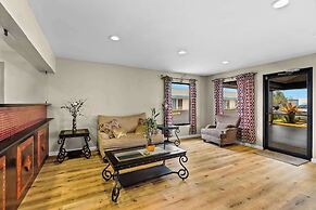 Rodeway Inn & Suites