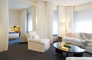 The Chicago Hotel Collection Ambassador Gold Coast