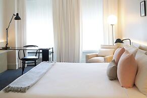 The Chicago Hotel Collection Ambassador Gold Coast