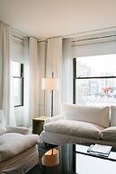 The Chicago Hotel Collection Ambassador Gold Coast