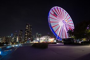 The Chicago Hotel Collection Ambassador Gold Coast