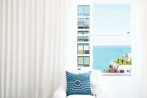 The Chicago Hotel Collection Ambassador Gold Coast