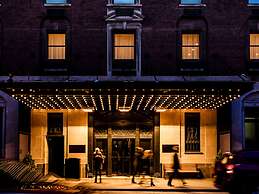 The Chicago Hotel Collection Ambassador Gold Coast