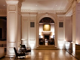 The Chicago Hotel Collection Ambassador Gold Coast