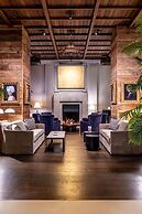 The Chicago Hotel Collection Ambassador Gold Coast
