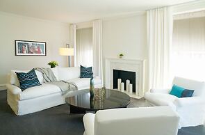 The Chicago Hotel Collection Ambassador Gold Coast