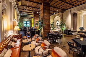 The Chicago Hotel Collection Ambassador Gold Coast