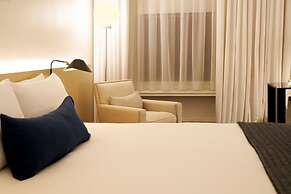 The Chicago Hotel Collection Ambassador Gold Coast