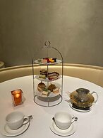 The Chicago Hotel Collection Ambassador Gold Coast