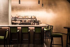 The Chicago Hotel Collection Ambassador Gold Coast