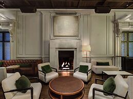 The Chicago Hotel Collection Ambassador Gold Coast