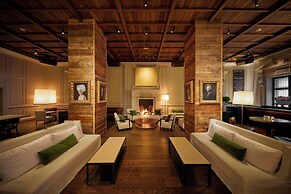 The Chicago Hotel Collection Ambassador Gold Coast