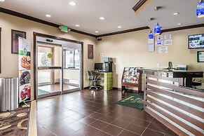 Quality Inn Coralville - Iowa River Landing