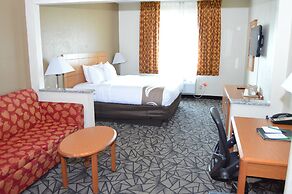 Quality Inn Coralville - Iowa River Landing