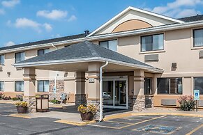 Quality Inn Coralville - Iowa River Landing