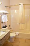 Quality Inn Coralville - Iowa River Landing