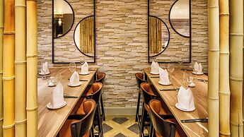 Crowne Plaza Manchester Airport by IHG