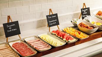 Crowne Plaza Manchester Airport by IHG