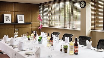 Crowne Plaza Manchester Airport by IHG