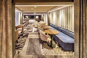 Crowne Plaza Manchester Airport by IHG